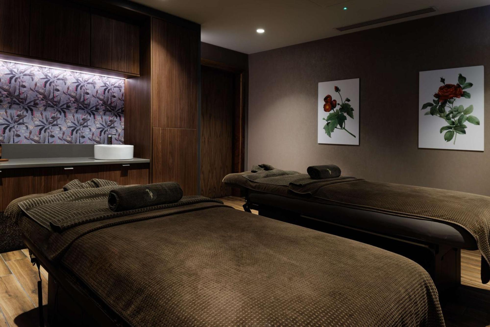 Hotel Doubletree By Hilton Belfast Templepatrick Esterno foto