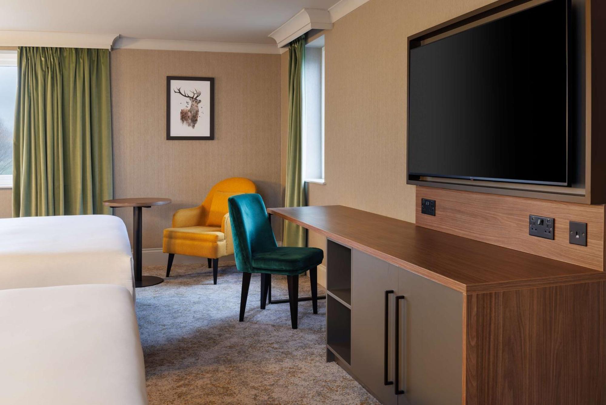 Hotel Doubletree By Hilton Belfast Templepatrick Esterno foto