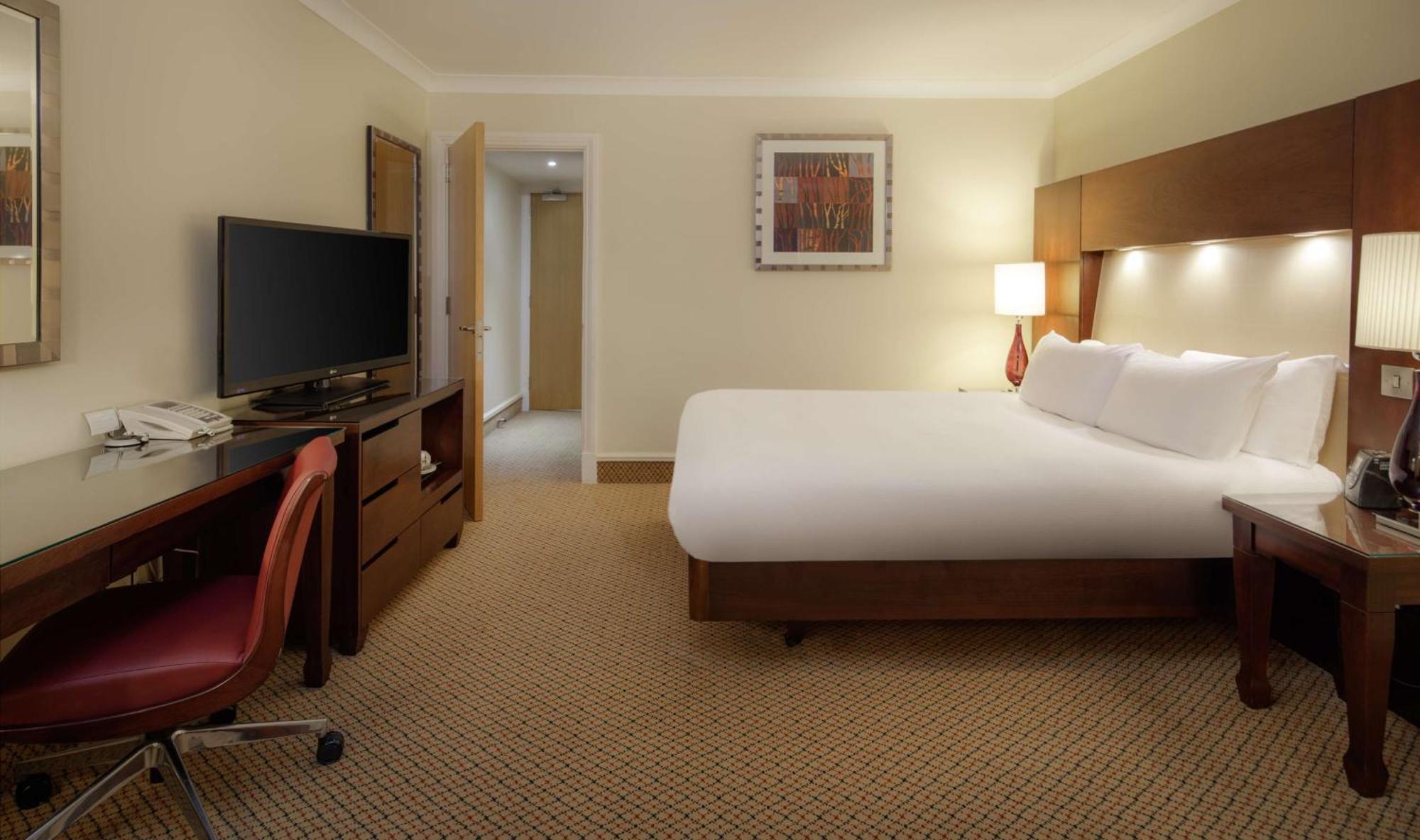 Hotel Doubletree By Hilton Belfast Templepatrick Esterno foto
