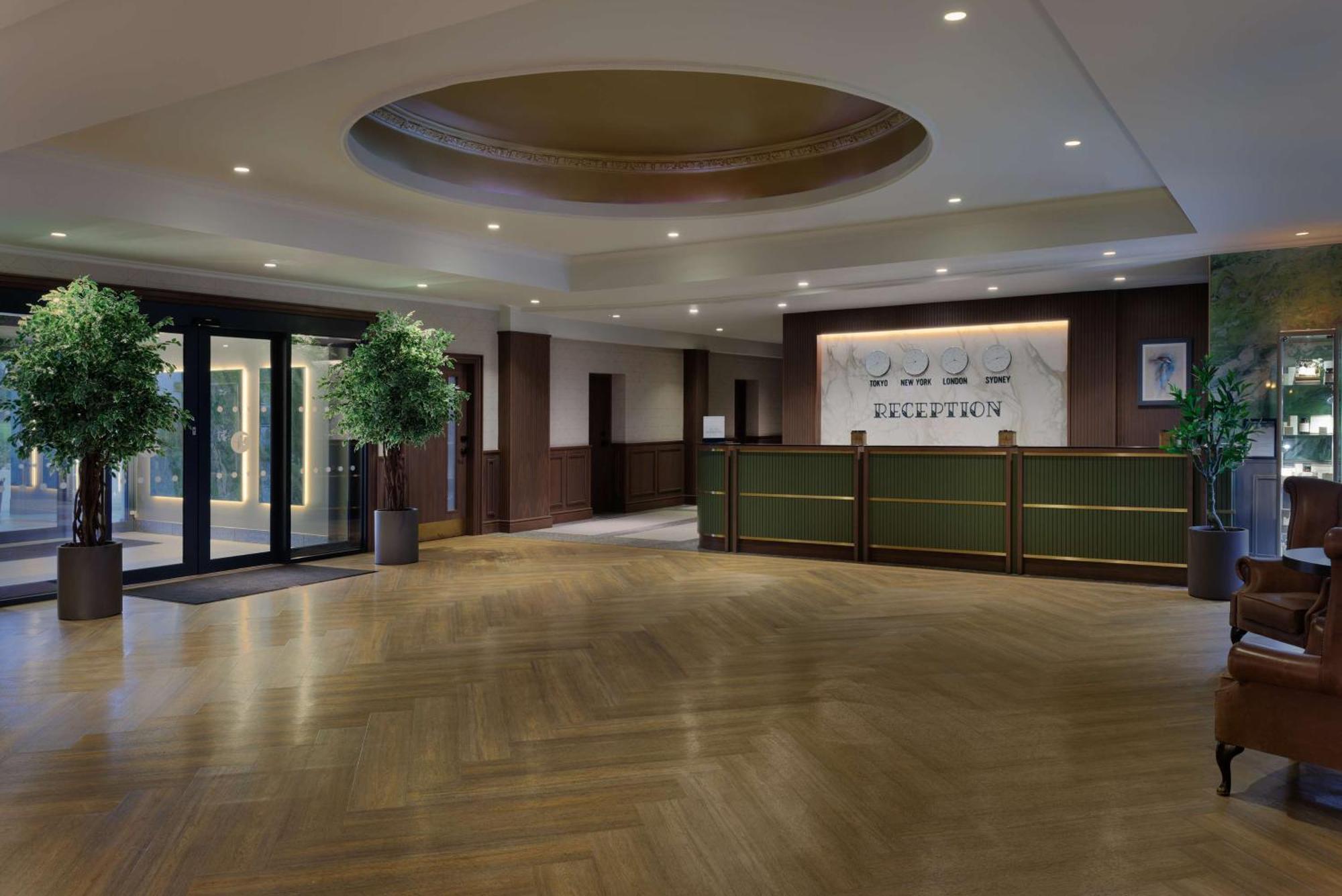 Hotel Doubletree By Hilton Belfast Templepatrick Esterno foto