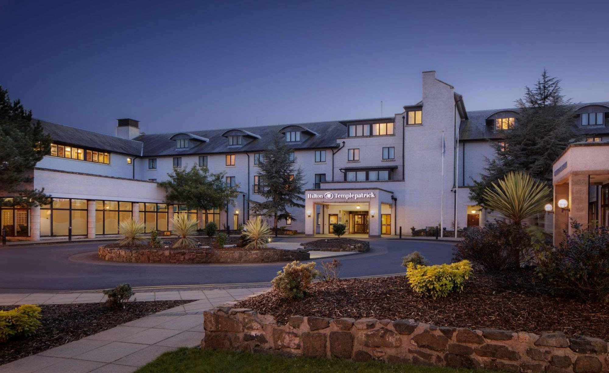 Hotel Doubletree By Hilton Belfast Templepatrick Esterno foto