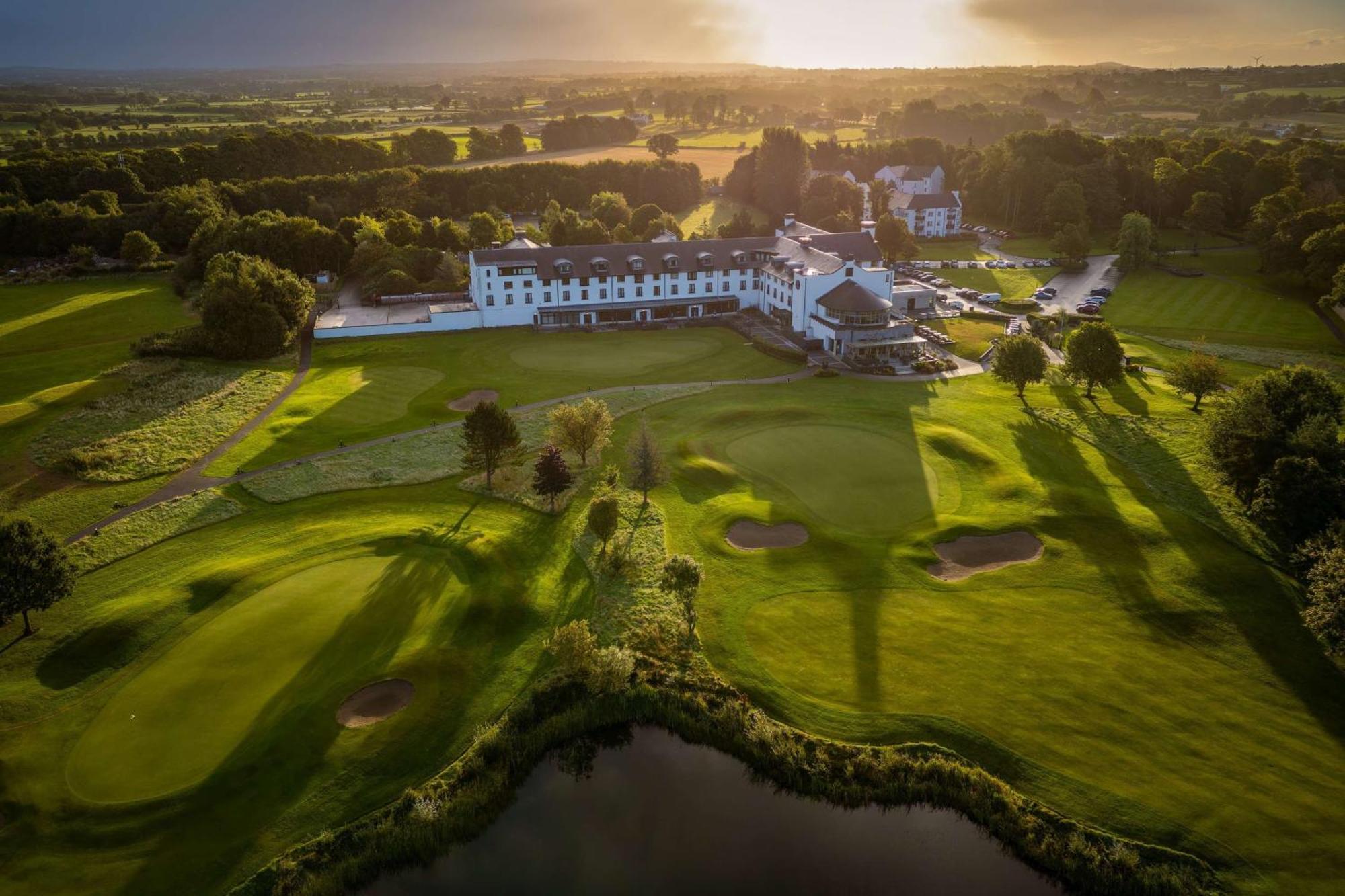 Hotel Doubletree By Hilton Belfast Templepatrick Esterno foto