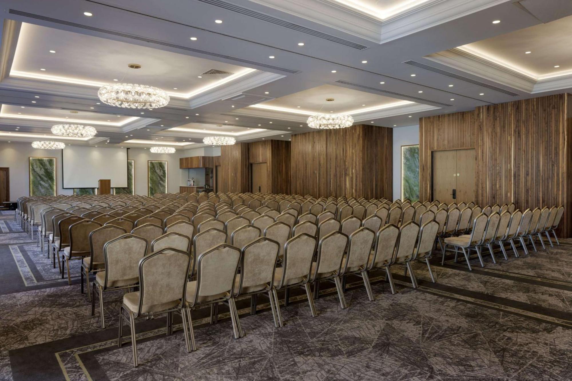 Hotel Doubletree By Hilton Belfast Templepatrick Esterno foto