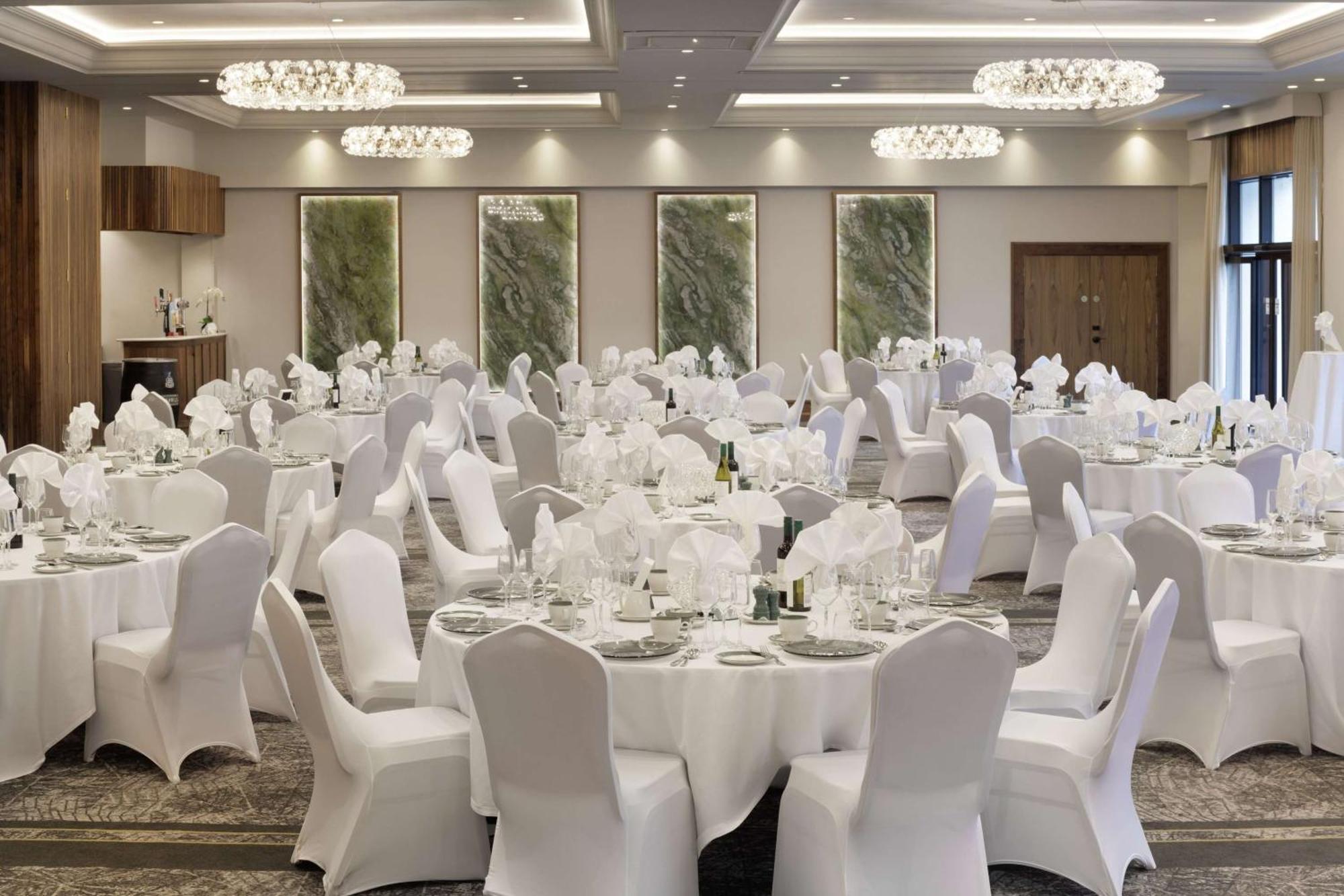 Hotel Doubletree By Hilton Belfast Templepatrick Esterno foto